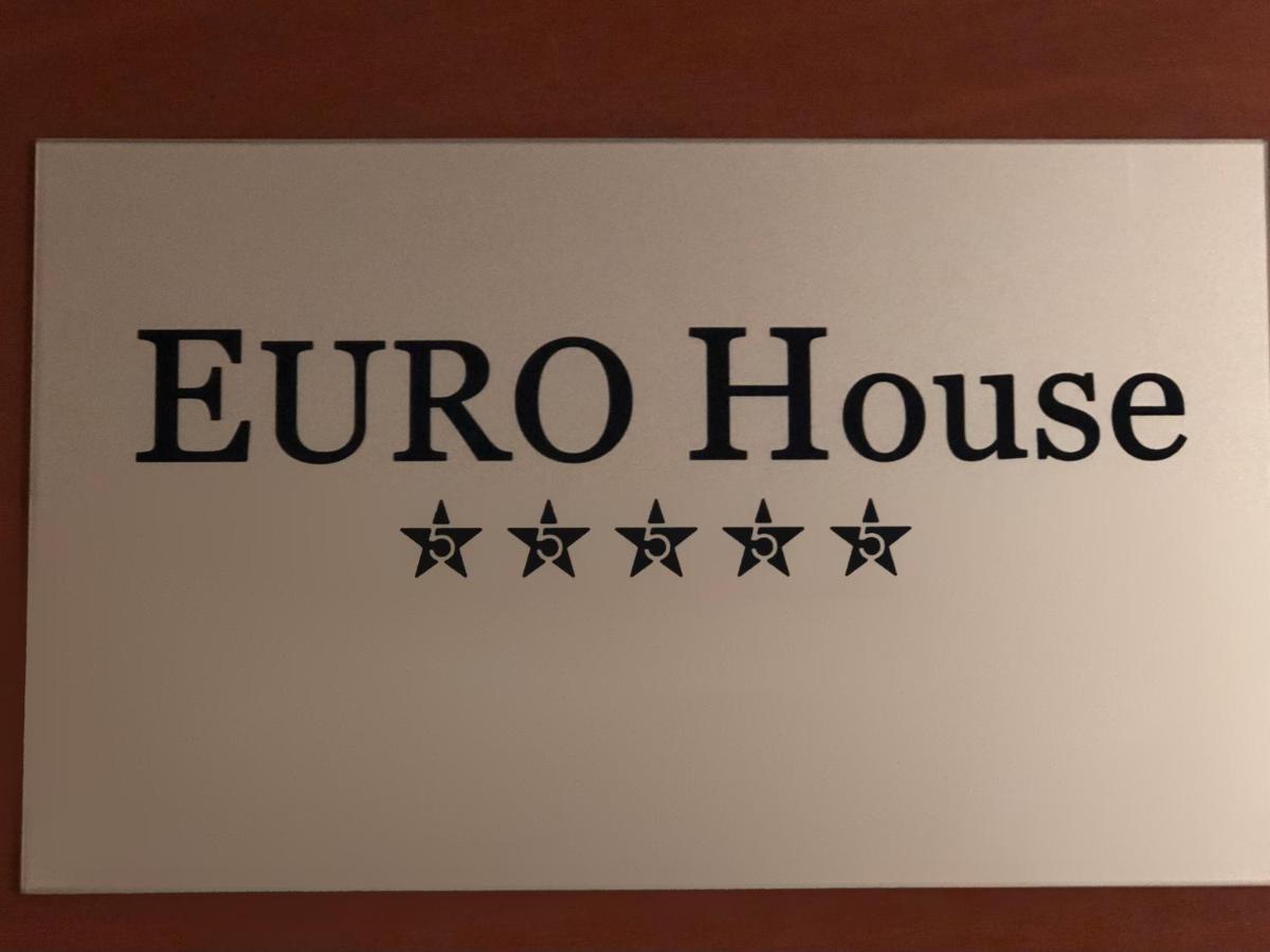 Euro House Vandrerhjem Modena Eksteriør bilde